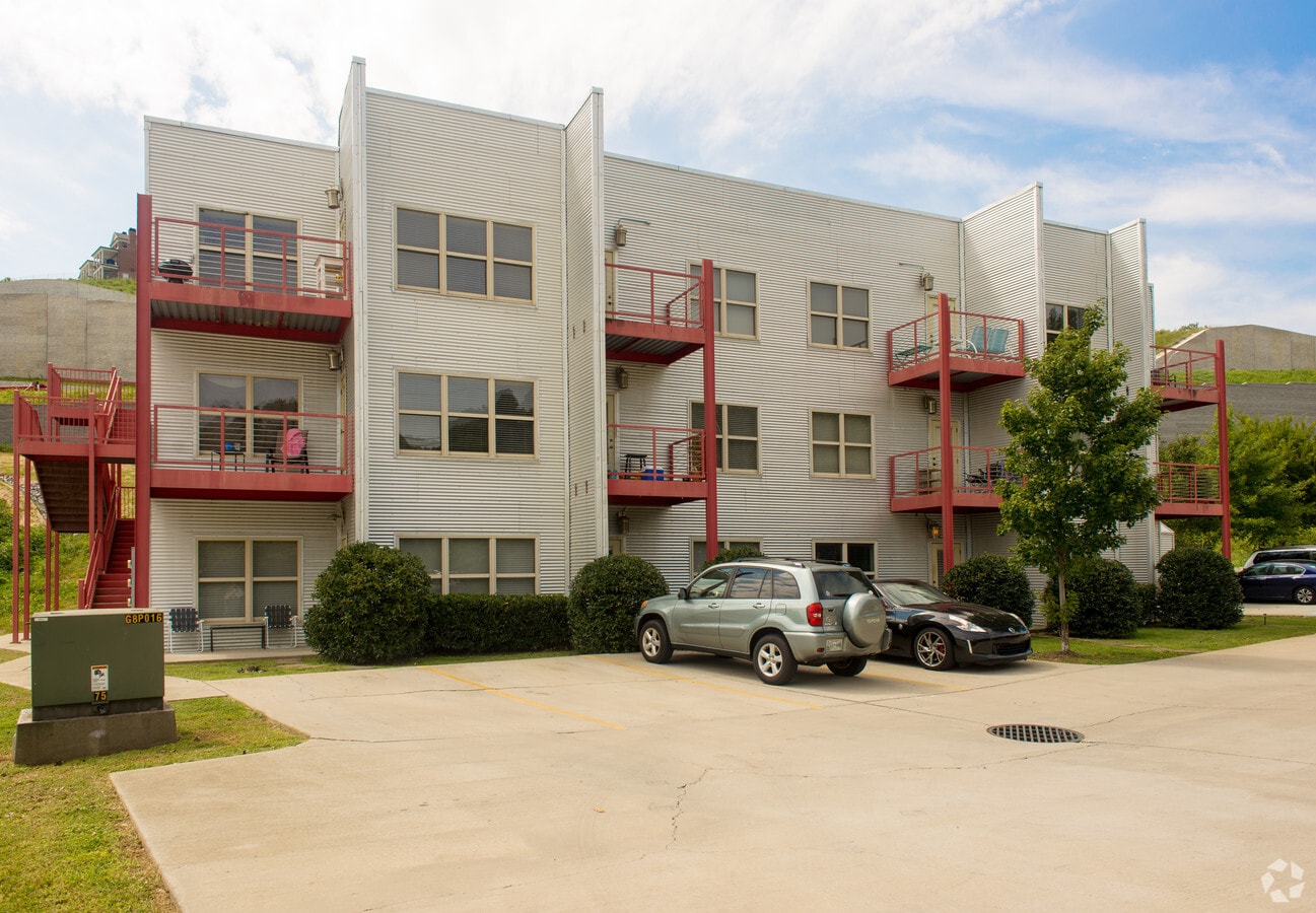 Photo - Sergeant's Apartments