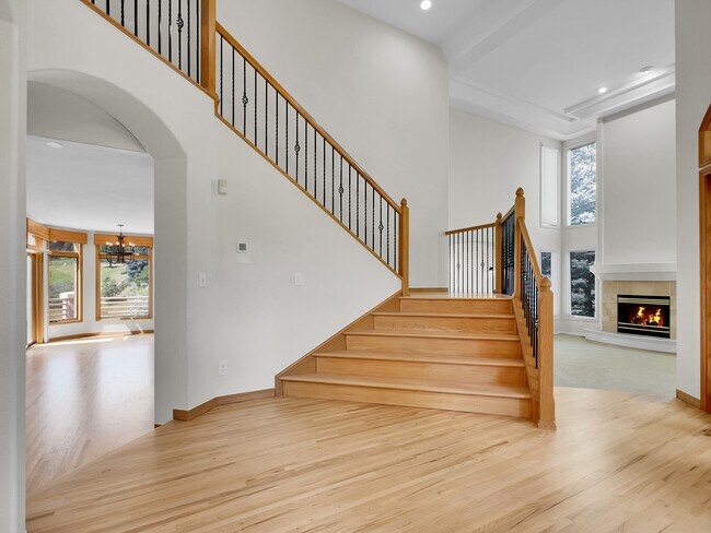 Photo - 16374 Sandstone Dr