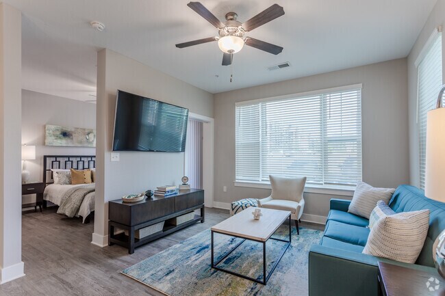 Rosewood - Studio / 745 sq. ft