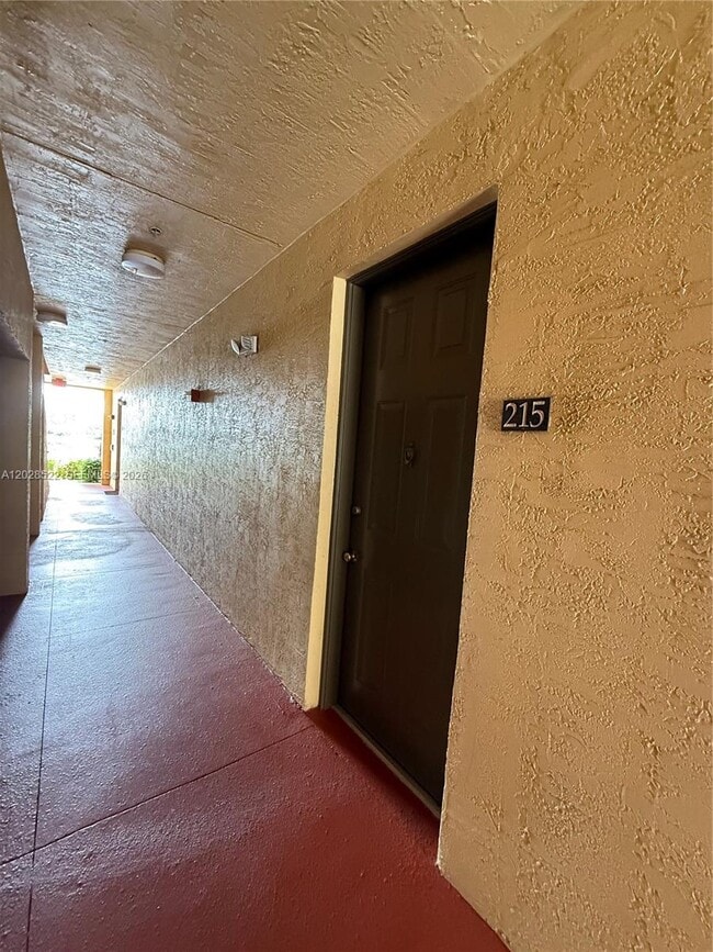 Photo - 4704 SW 160th Ave Unidad 215