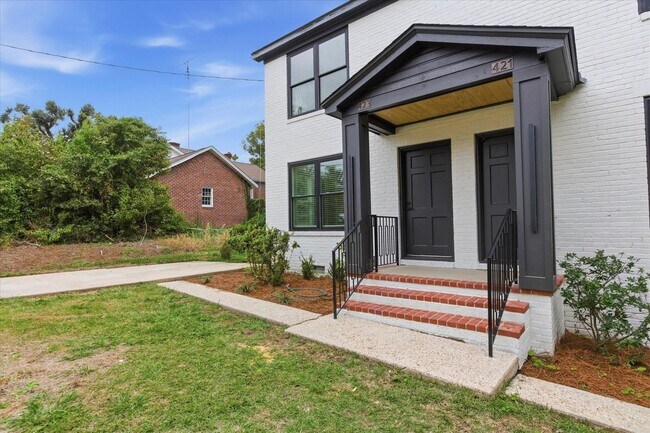 Photo - 421 E Jennings St