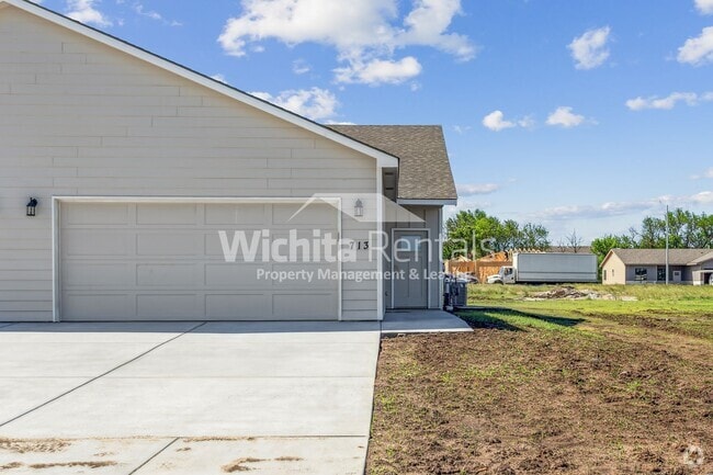 Building Photo - Brand new duplex Rental