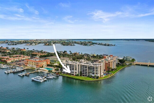 Building Photo - 450 Treasure Island Causeway Unit 208 Rental