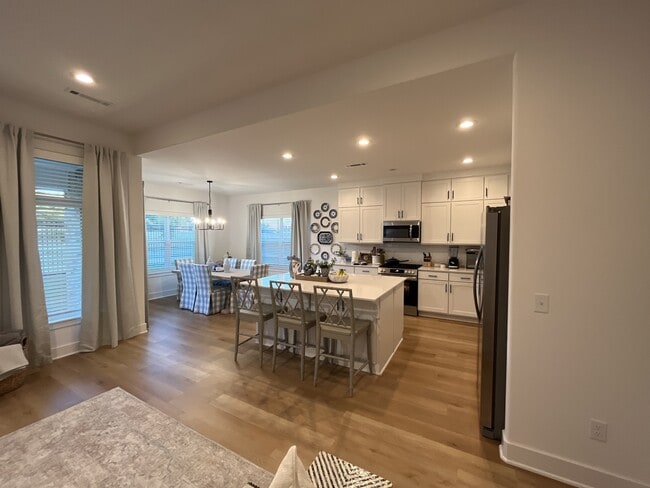 Photo - 439 Wagon Wheel Ave