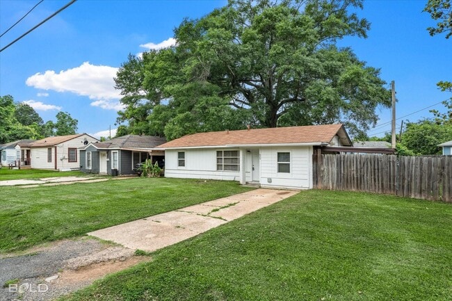 Photo - 629 Garden St