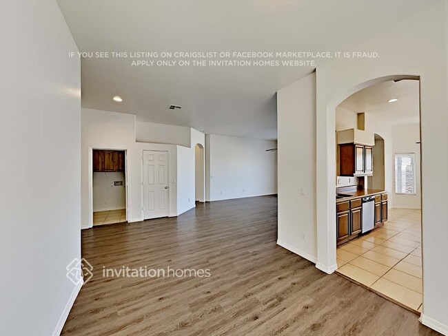 Photo - 660 S Lawson Dr