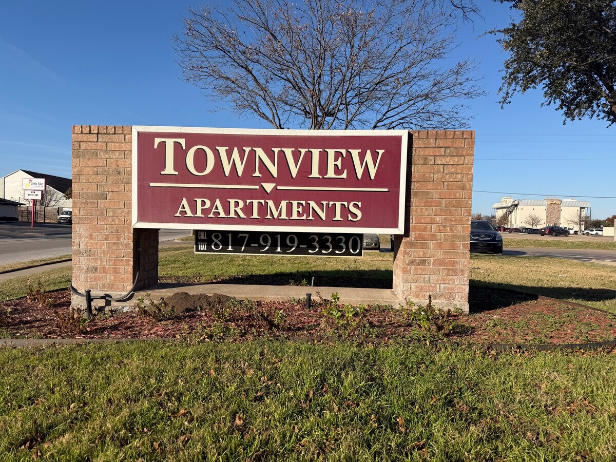 Townview Apartments - Townview Apartments
