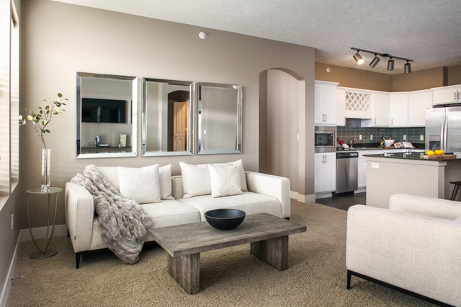 Photo - Broadmoor Hills