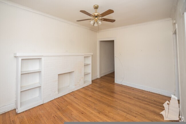 Building Photo - 2612 W Gunnison St Unit 2612-3F Rental