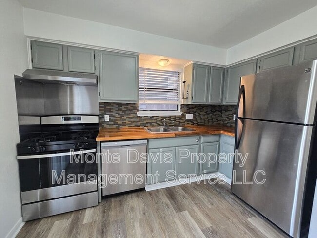 Photo - 2003 Kenneth Ave Unit B