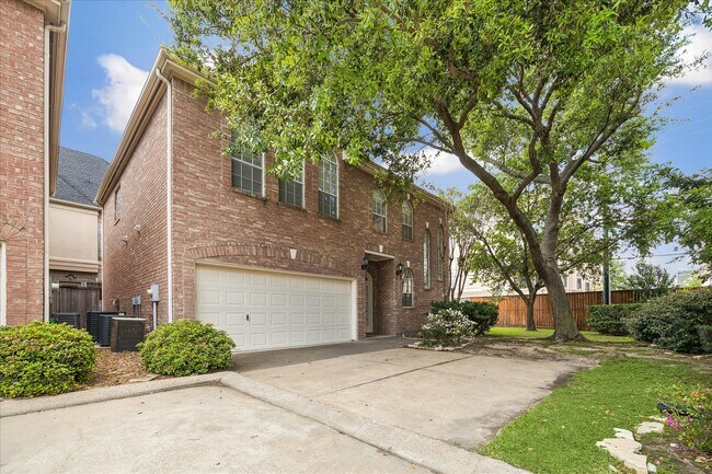 Building Photo - 5638 Avalon Way