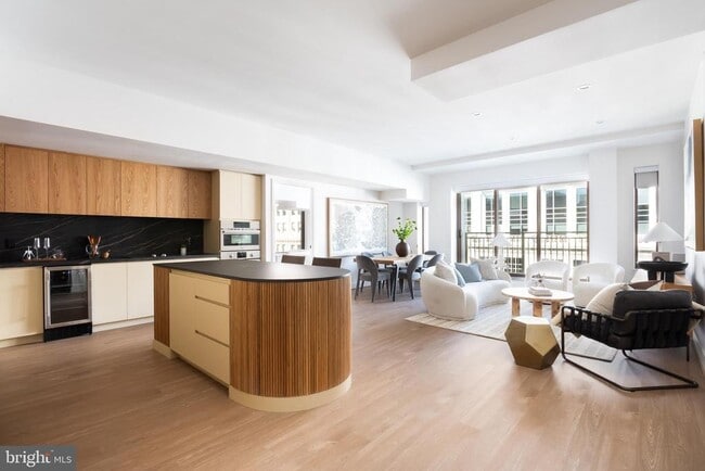 Building Photo - 1425 New York Ave NW Unit 1215