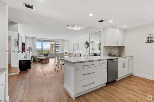 Building Photo - 199 Ocean Ln Dr Unit 1006 Rental