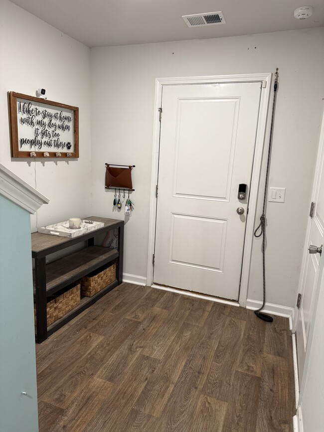 Photo - 141 Rosefield Ct