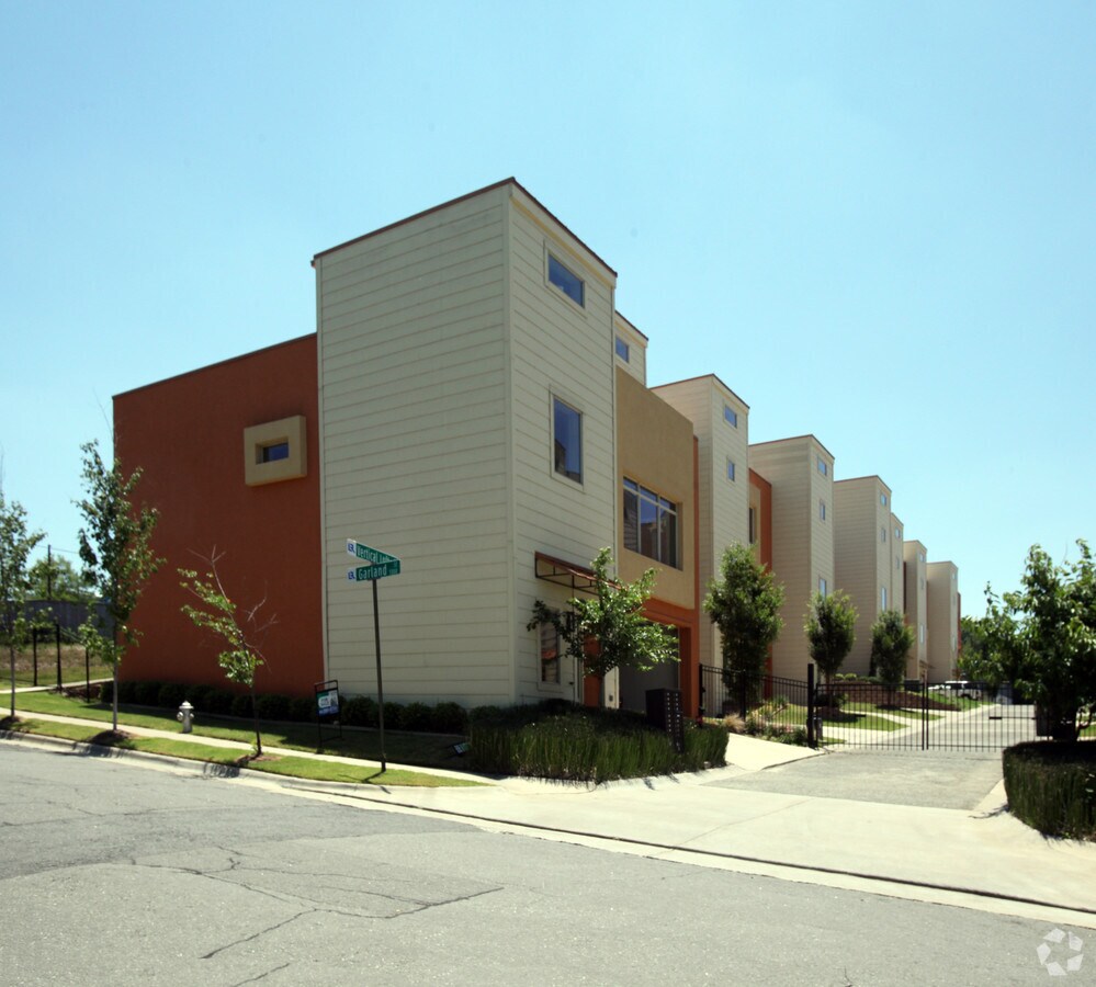Photo - 100-116 Vertical Lofts Dr