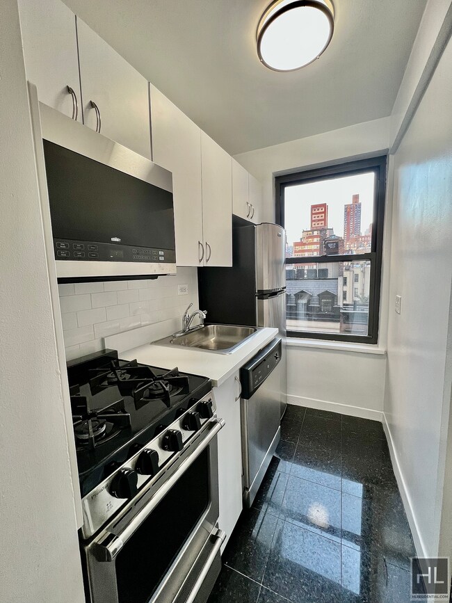 Photo - EAST 38 STREET Unit 3G