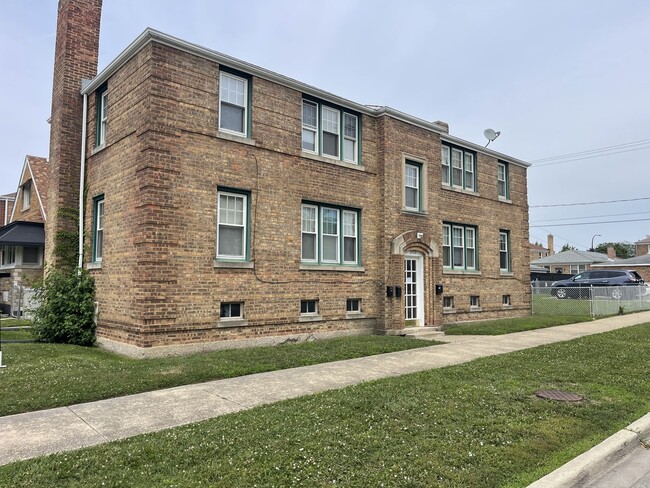 Building Photo - 5924 W 37th St Rental