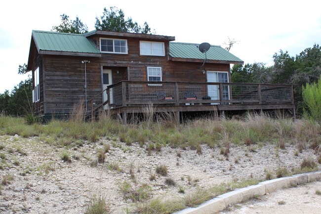 Building Photo - 818 Wilson Creek Rd Rental