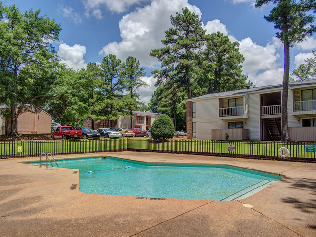 Woodlake - Woodlake Apartments