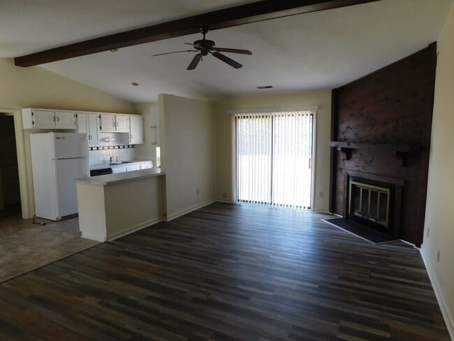 Photo - Home located in the heart of Havelock!