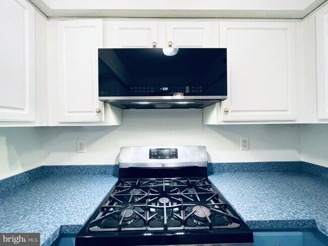 Photo - 3005 Creekside Ct