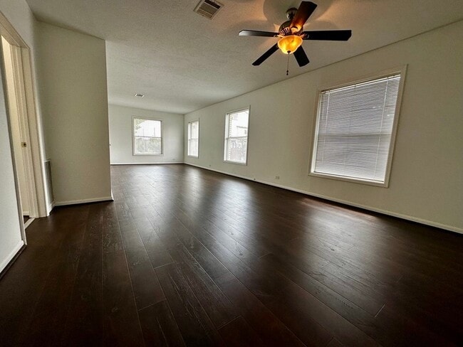 Photo - 1922 W Main St