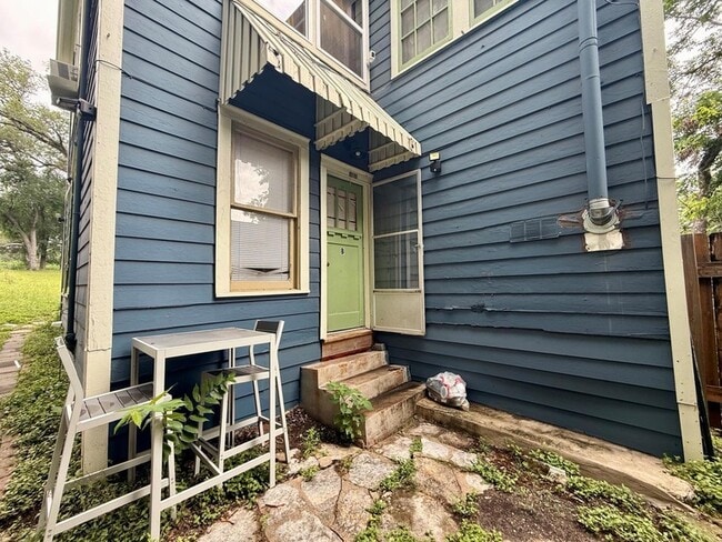 Photo - 3305 Duval St Unit B