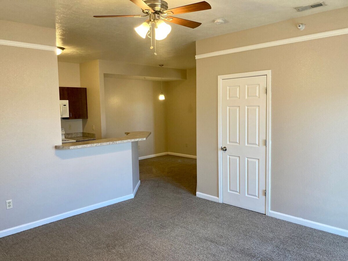 Prairie Pointe Apartments - Prairie Pointe Apartments