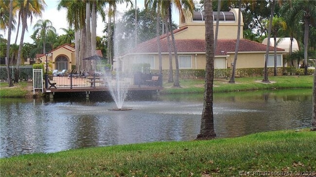 Photo - 741 Lyons Rd Unit 17203