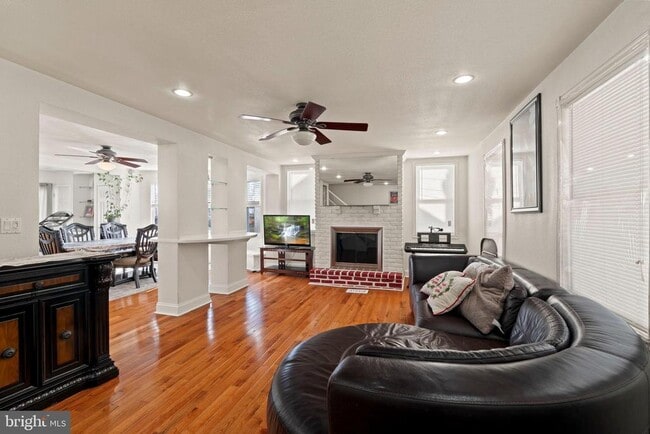 Photo - 233 Melrose Ave