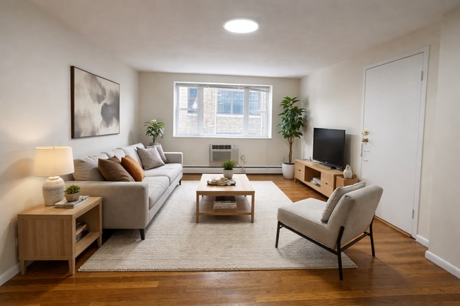 Building Photo - 111 Babcock St Unit 28