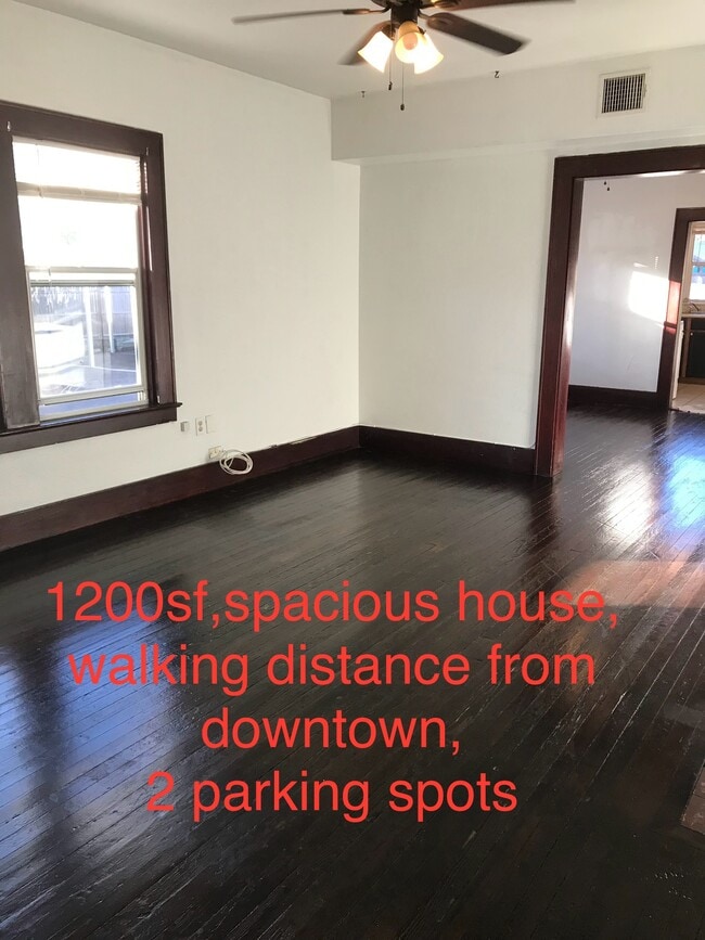 Building Photo - 994 Druid Rd E Unit 994