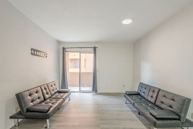 Photo - Bright 3-Bedroom Condo with Community Perk...