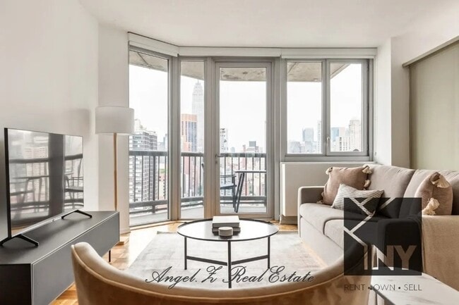 Photo - 349 W 34th St. Unit 32B