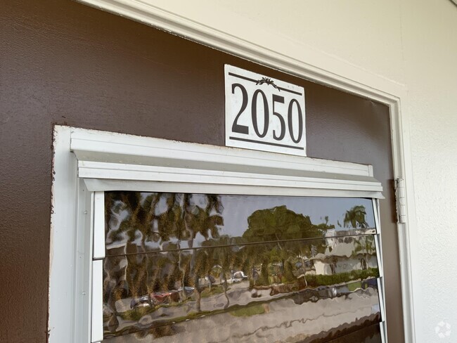 Building Photo - 2050 Hythe A Unit 2050 Rental