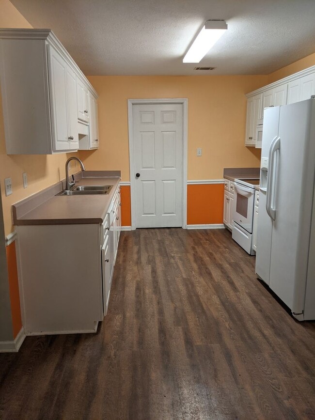 Photo - 3 bed/2 bath Brick Ranch in Grovetown, GA 30813