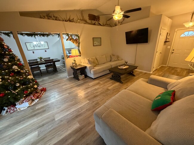 Photo - 1740 Peregrine Dr