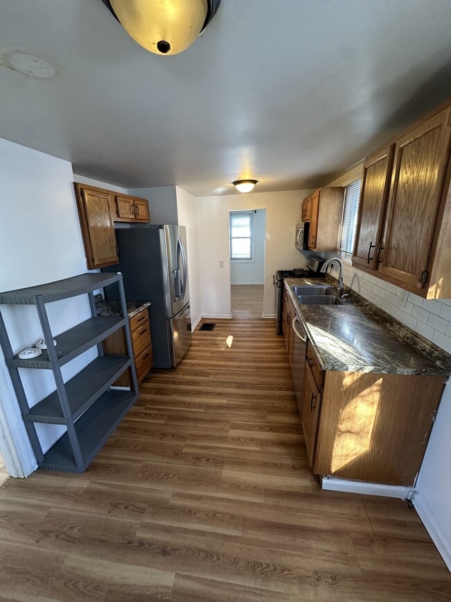 Photo - 215 Dunlap St