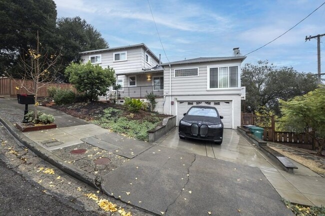 Photo - 3440 Oak Knoll Blvd