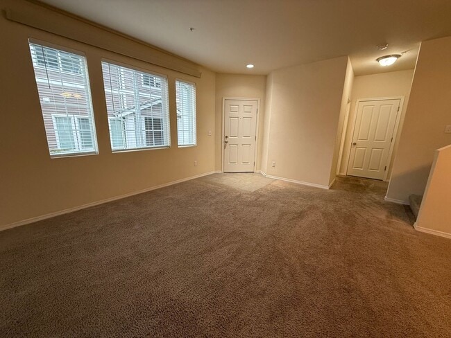 Photo - 3 Bedroom DuPont Condo for Rent