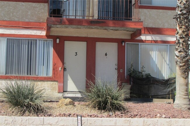 Photo - 1085 Chaparral Dr Unit 3