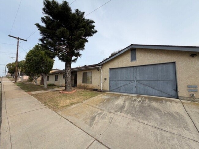 Photo - 1609 Grove St Unidad B