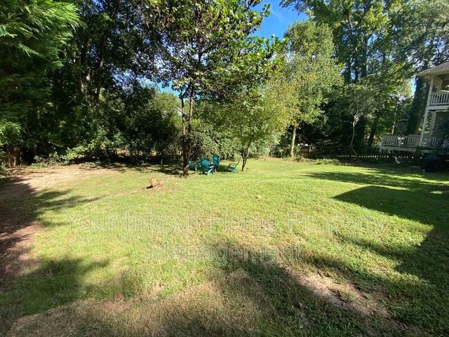 Photo - 1080 Benteen Ave SE