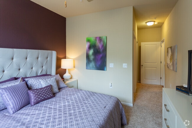 2 BR 2 BA 1062 SF