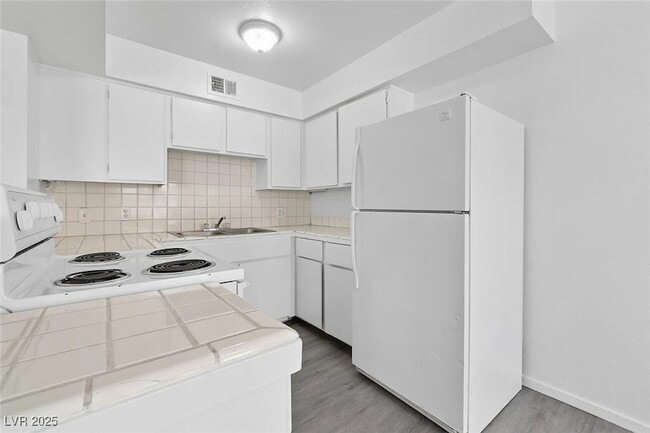 Photo - 1812 Fulstone Way Unit 4