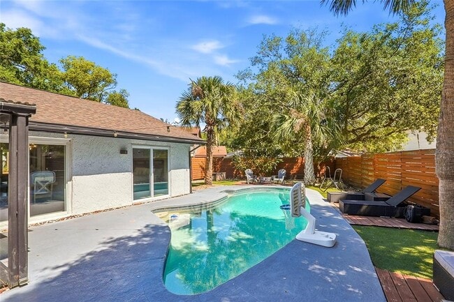 4606 Buckeye Rd