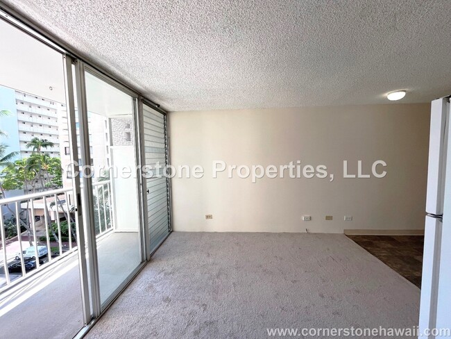 Photo - 441 Lewers St Townhome