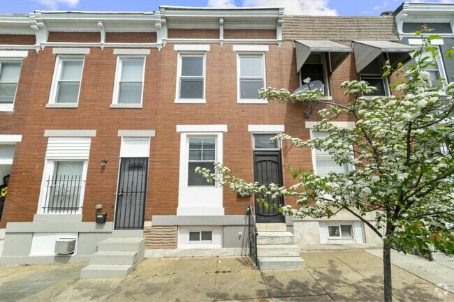 Building Photo - 2906 E Monument St Rental