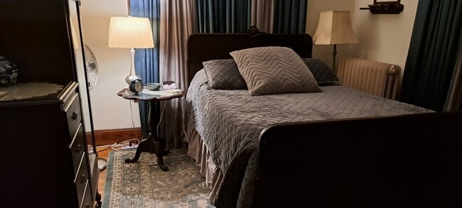 Bedroom 2 - Summer Room - 101 N 34th St