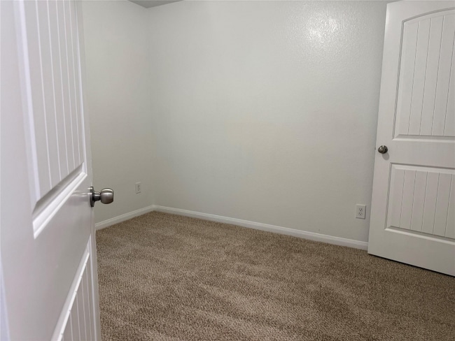 Photo - 958 Oak Glen Dr